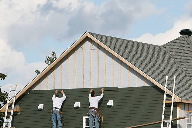 Professional Siding Installation technician working in Princeton, IN